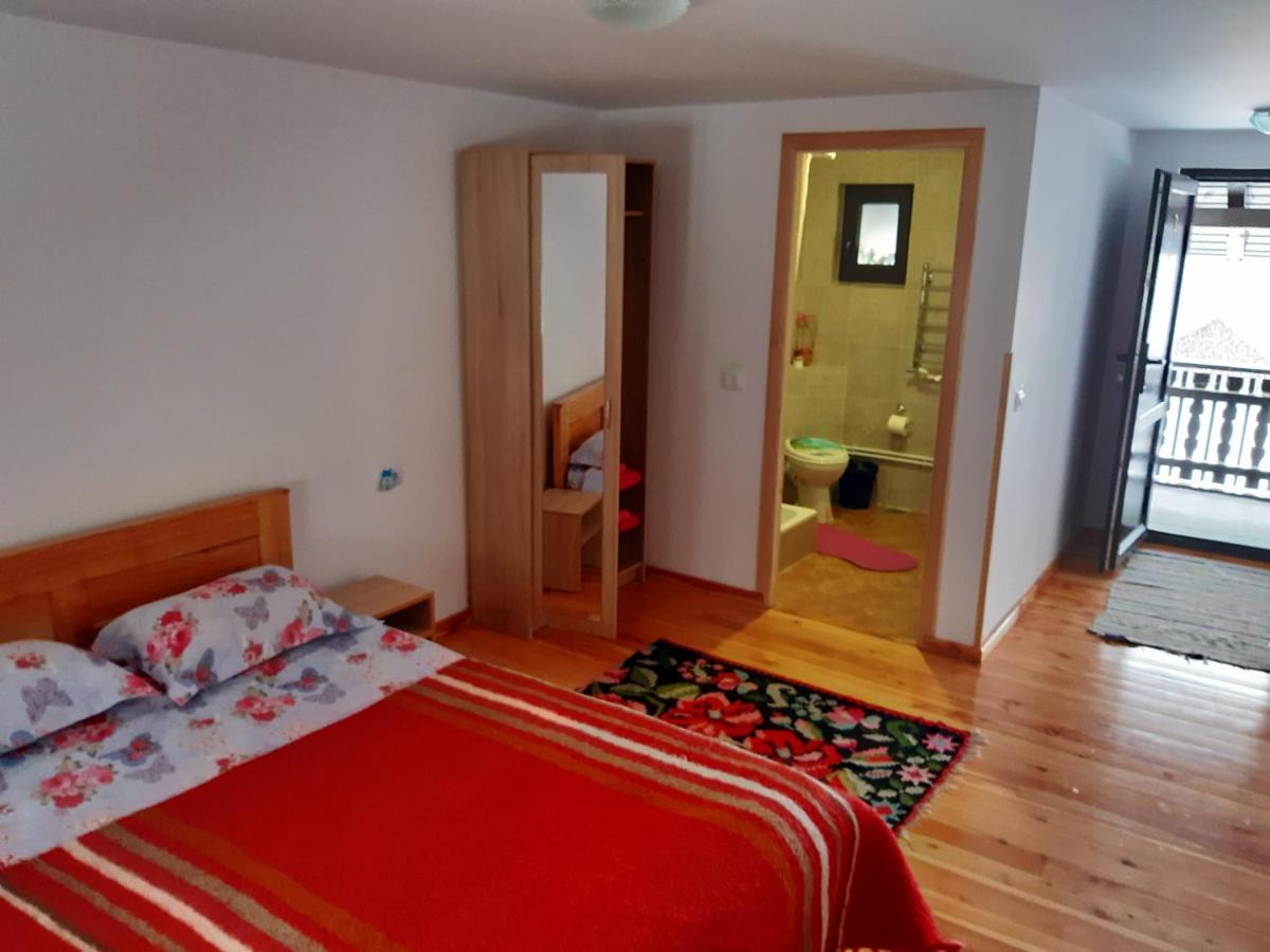 Villa Casa Dintre Pini Păltinoasa Esterno foto