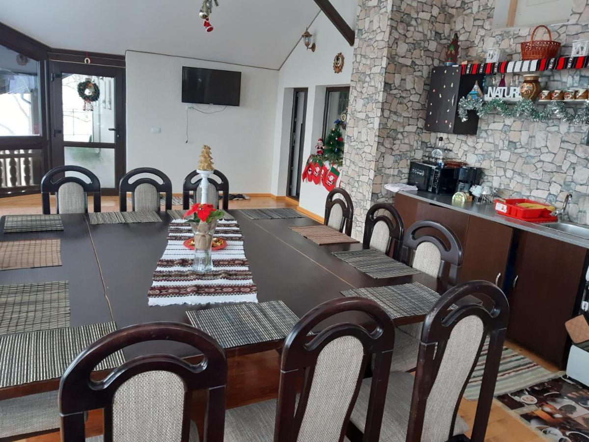 Villa Casa Dintre Pini Păltinoasa Esterno foto