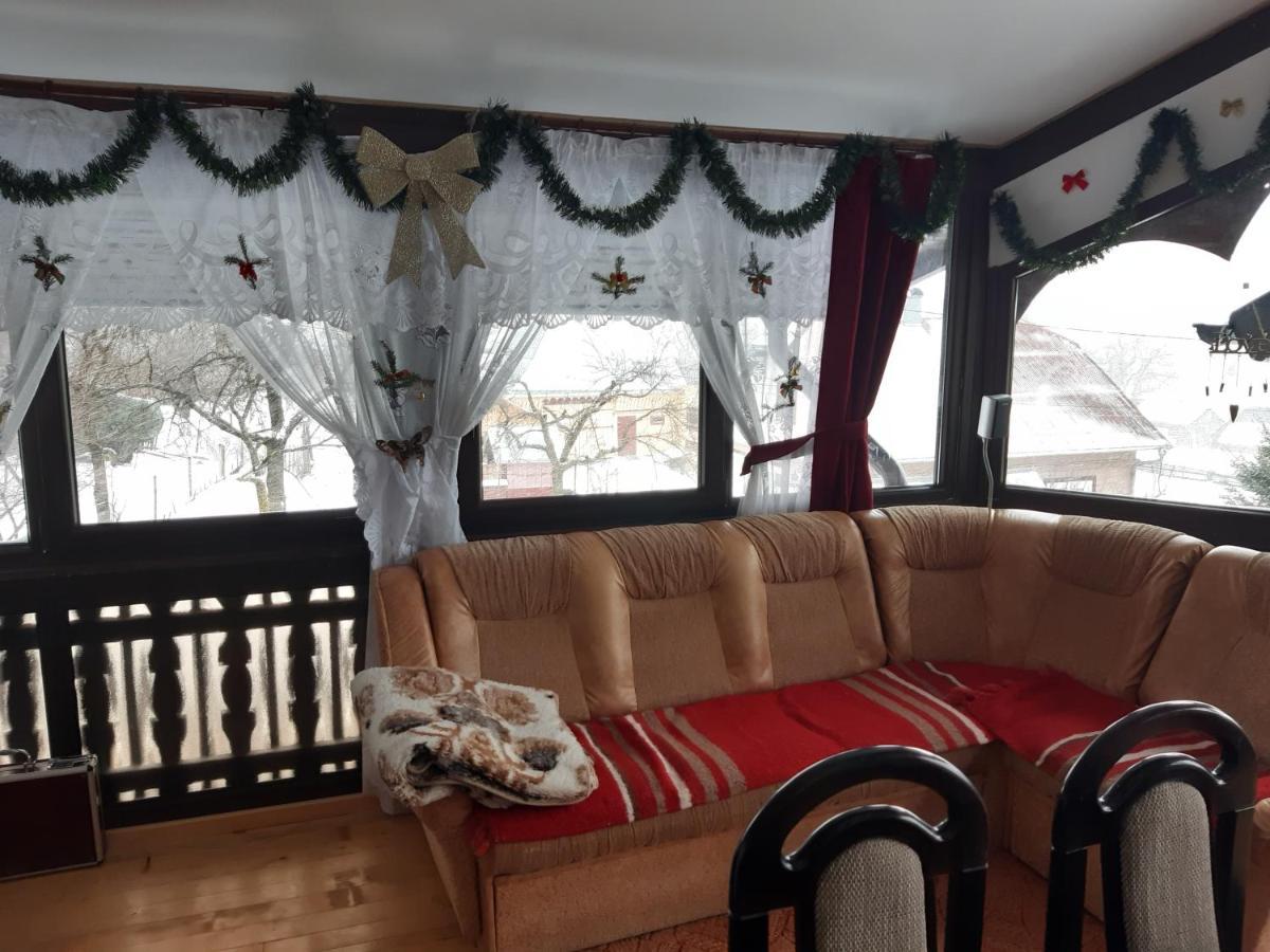 Villa Casa Dintre Pini Păltinoasa Esterno foto