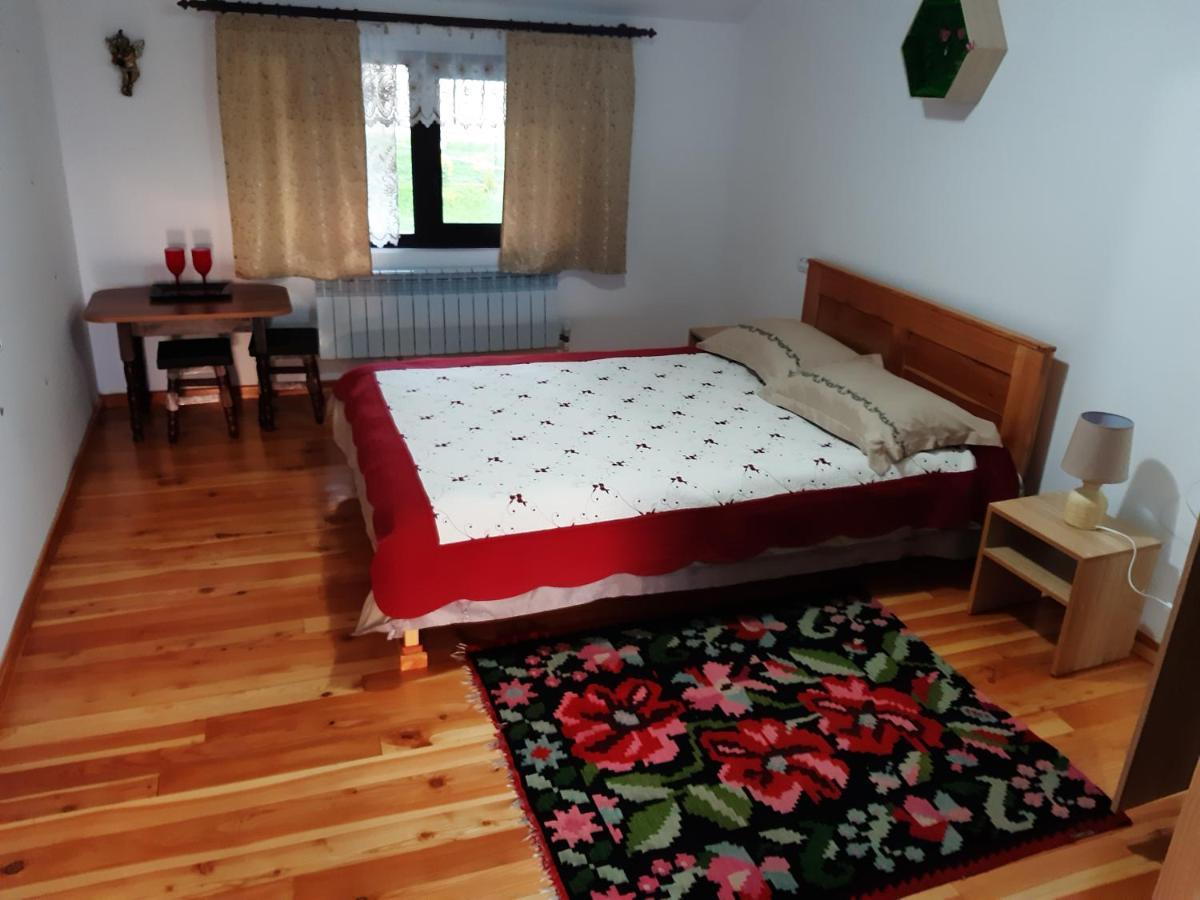 Villa Casa Dintre Pini Păltinoasa Esterno foto