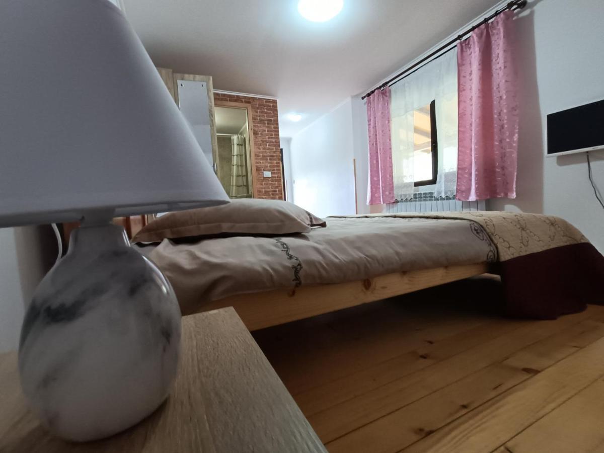 Villa Casa Dintre Pini Păltinoasa Esterno foto